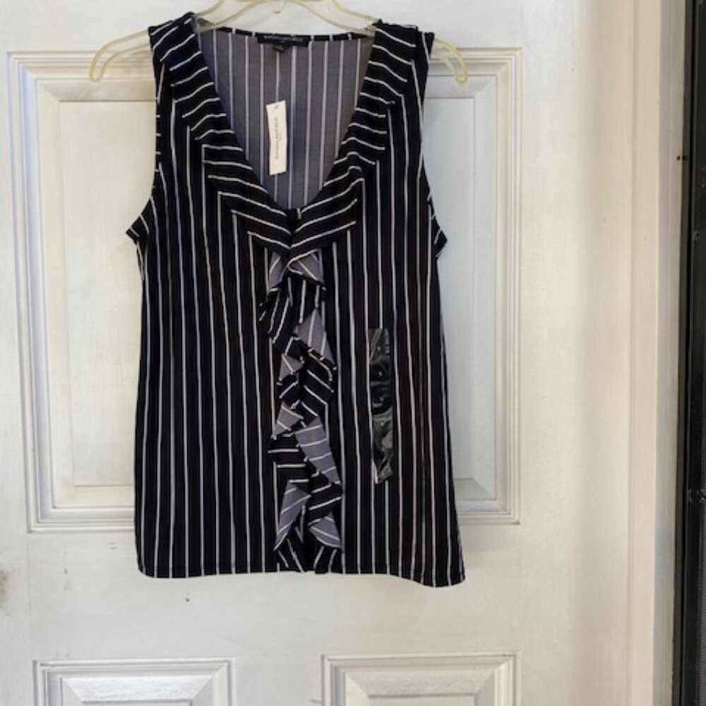 Banana Republic Top Sleeveless Ruffled V-Neck Black & White Stripe Top NWT Small